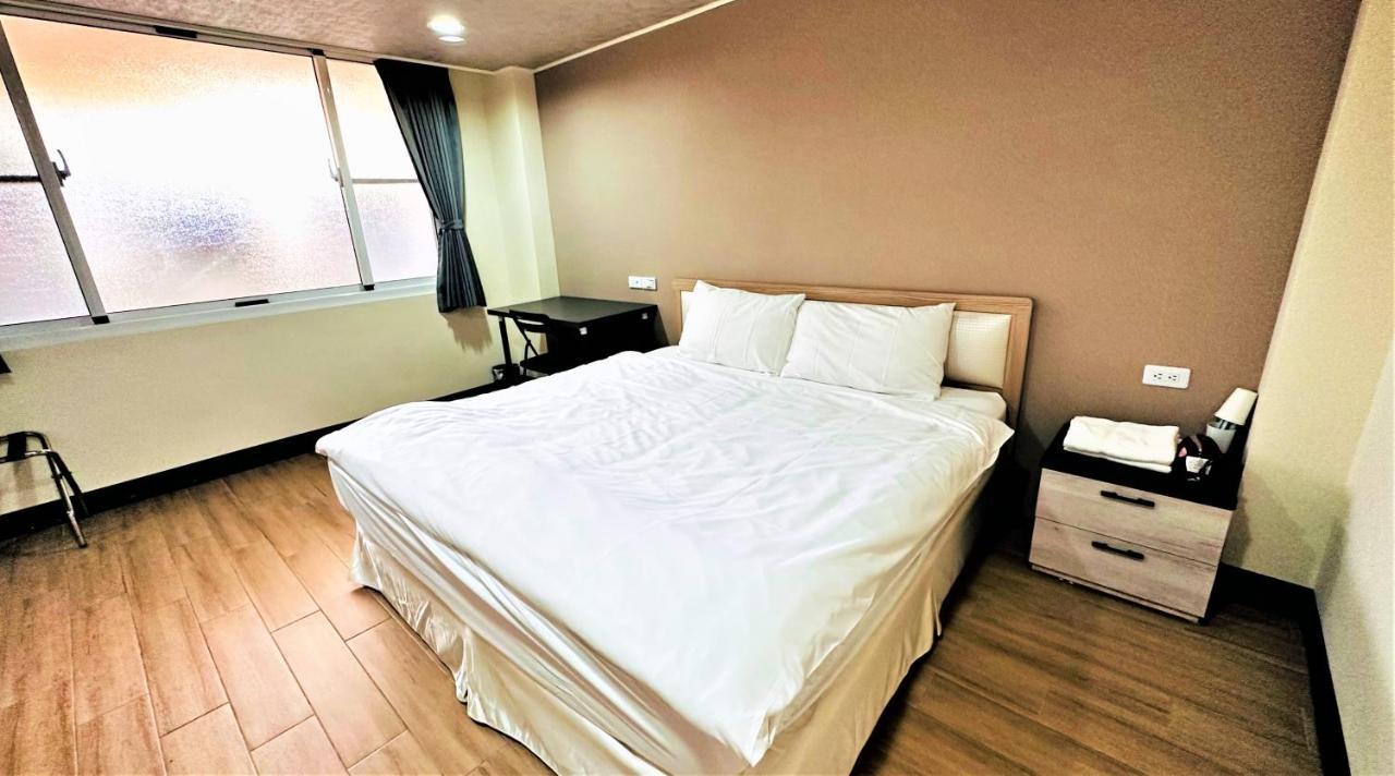 Apartamento Shining House Tainan Exterior foto